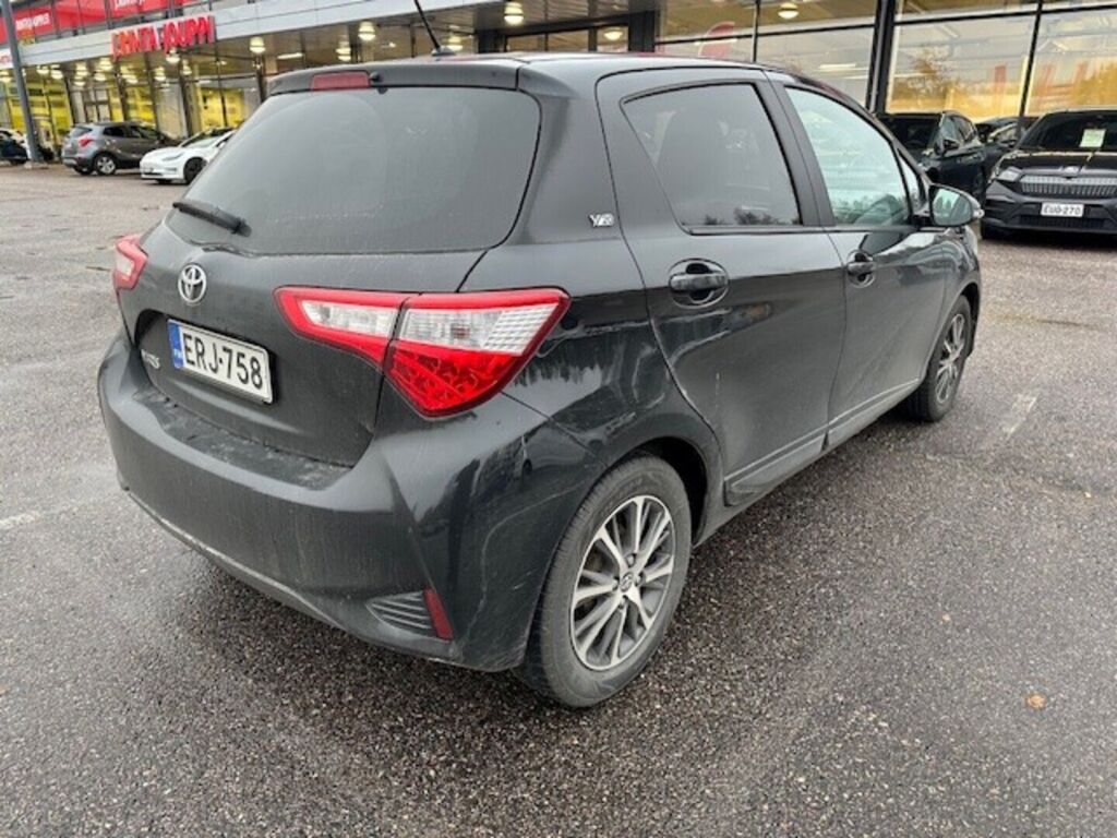 Toyota Yaris 2019 Musta