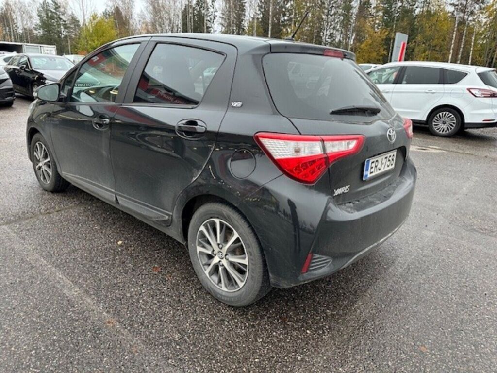 Toyota Yaris 2019 Musta