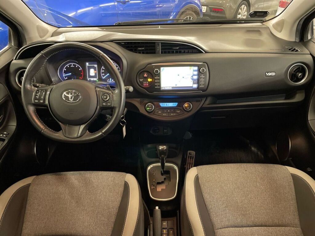 Toyota Yaris 2019 Musta