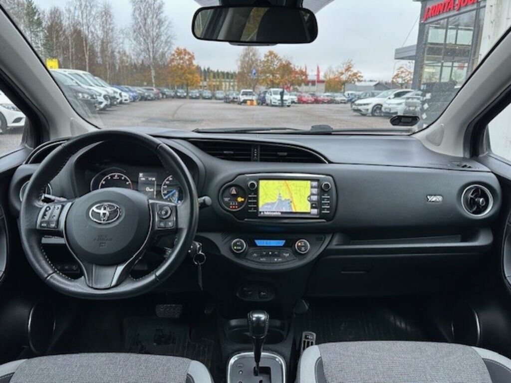 Toyota Yaris 2019 Musta