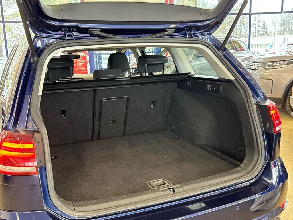 Volkswagen Golf 2019 Sininen