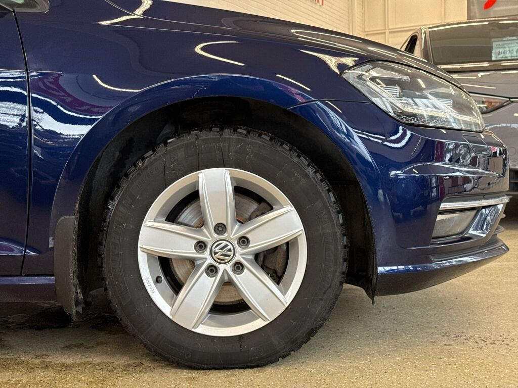 Volkswagen Golf 2019 Sininen