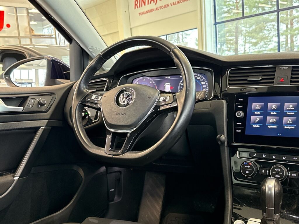 Volkswagen Golf 2019 Sininen