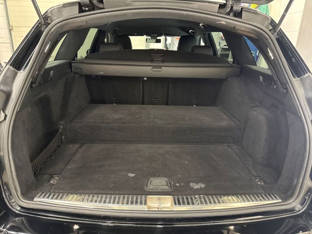 Mercedes-Benz E 2019 Musta