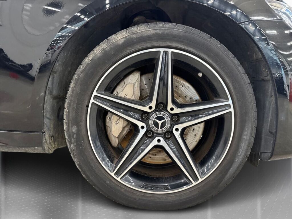 Mercedes-Benz E 2019 Musta