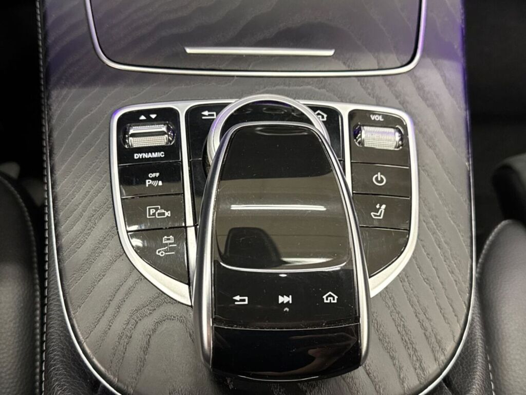 Mercedes-Benz E 2019 Musta