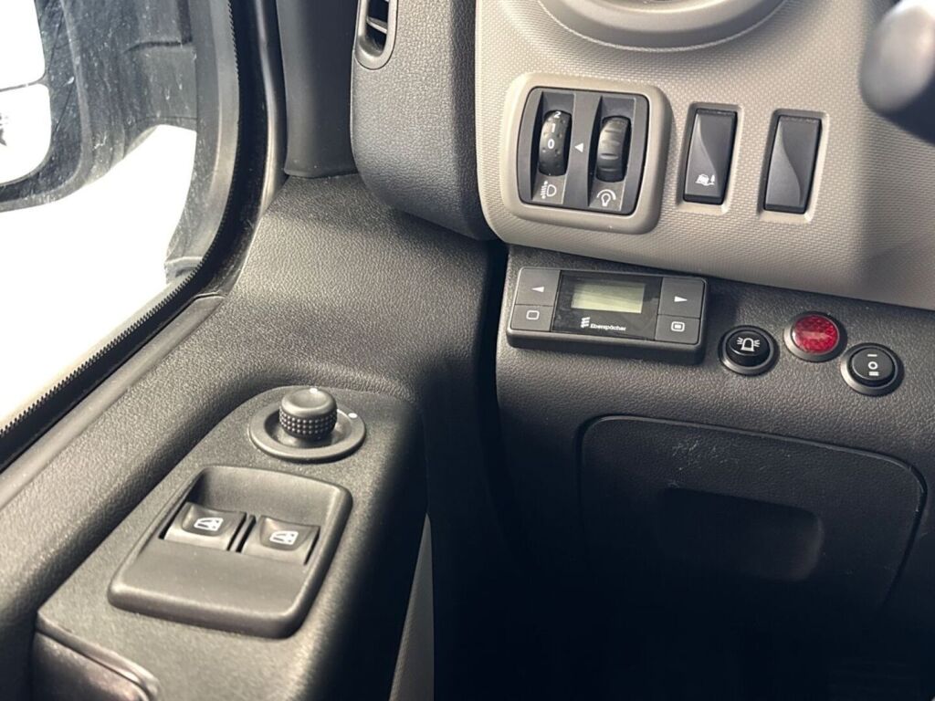 Renault Trafic 2019 Valkoinen