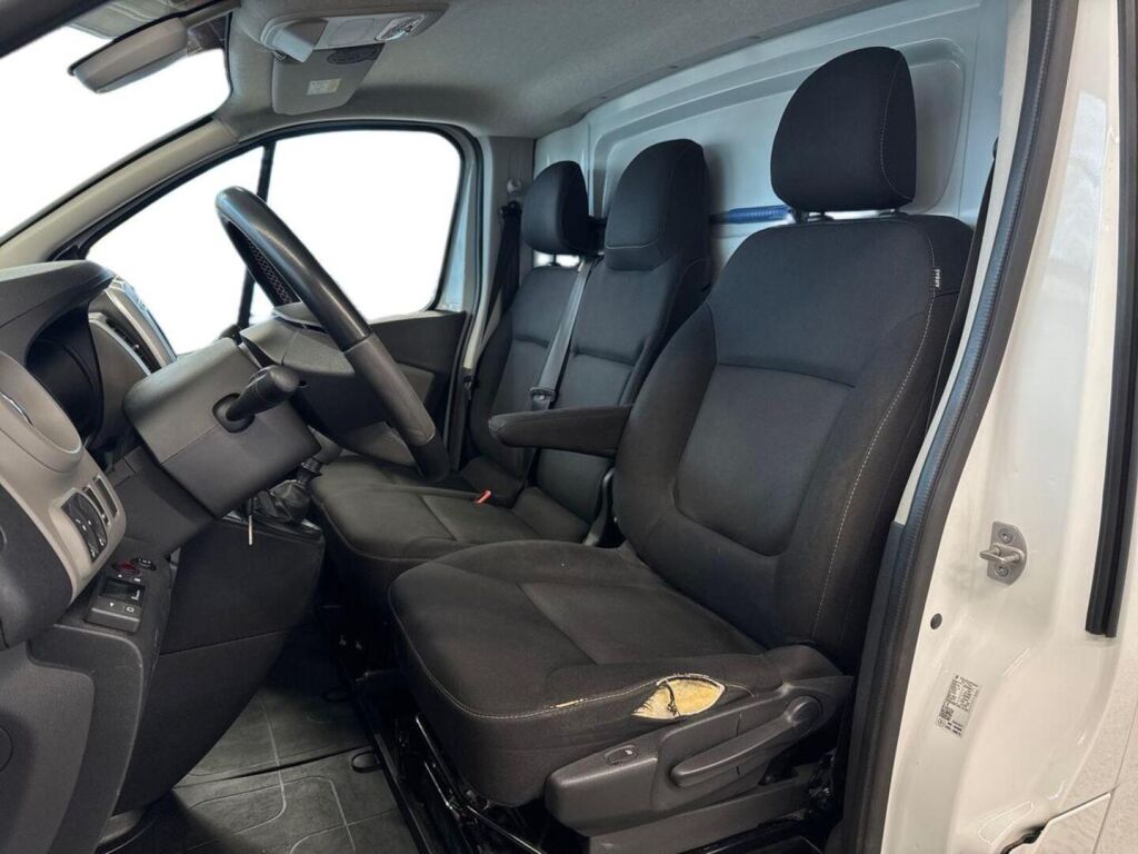 Renault Trafic 2019 Valkoinen