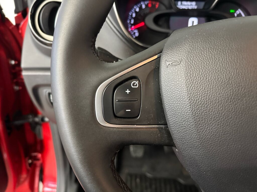 Renault Captur 2019 Punainen