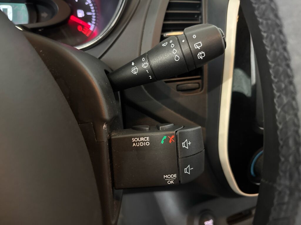 Renault Captur 2019 Punainen