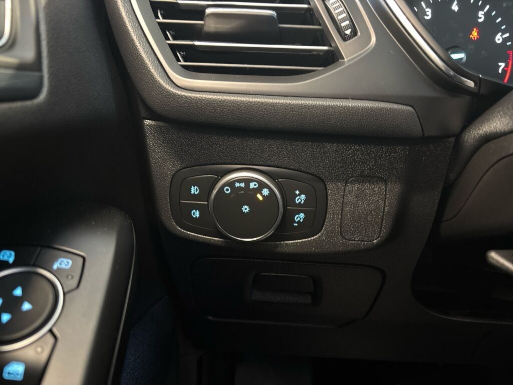 Ford Focus 2019 Musta