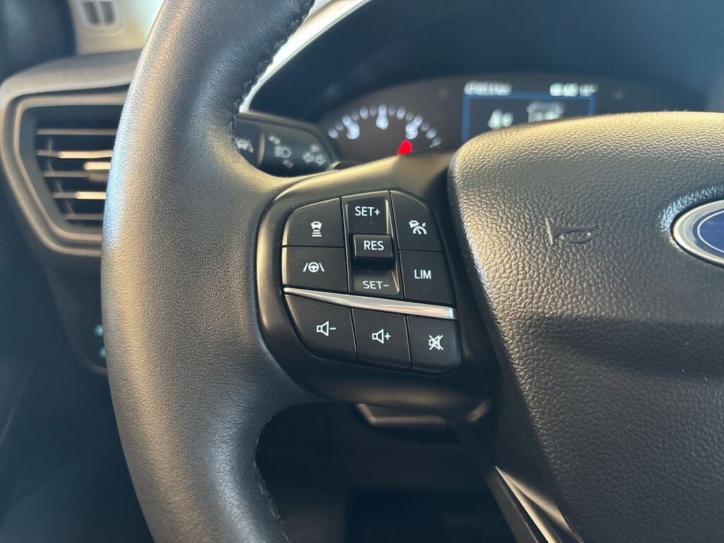 Ford Focus 2019 Musta