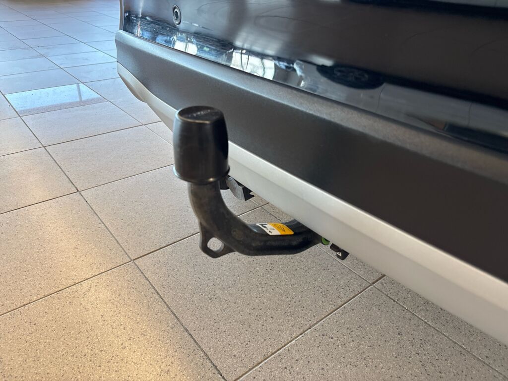 Ford Focus 2019 Musta