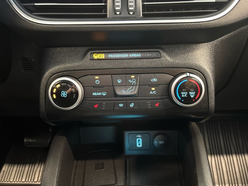 Ford Focus 2019 Musta