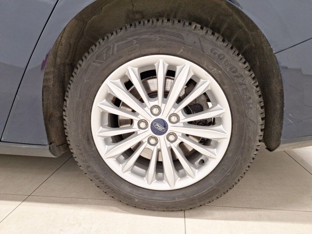 Ford Focus 2019 Sininen