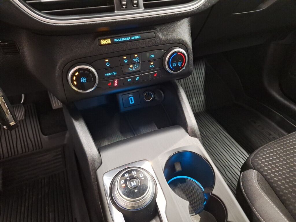 Ford Focus 2019 Sininen