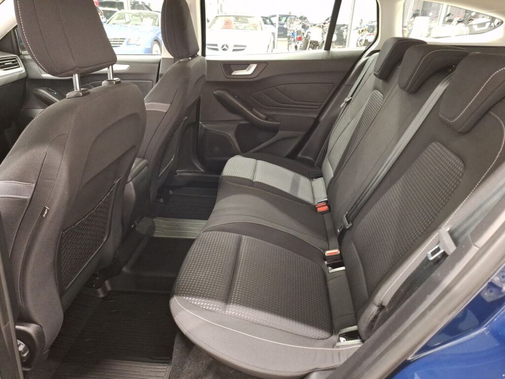 Ford Focus 2019 Sininen