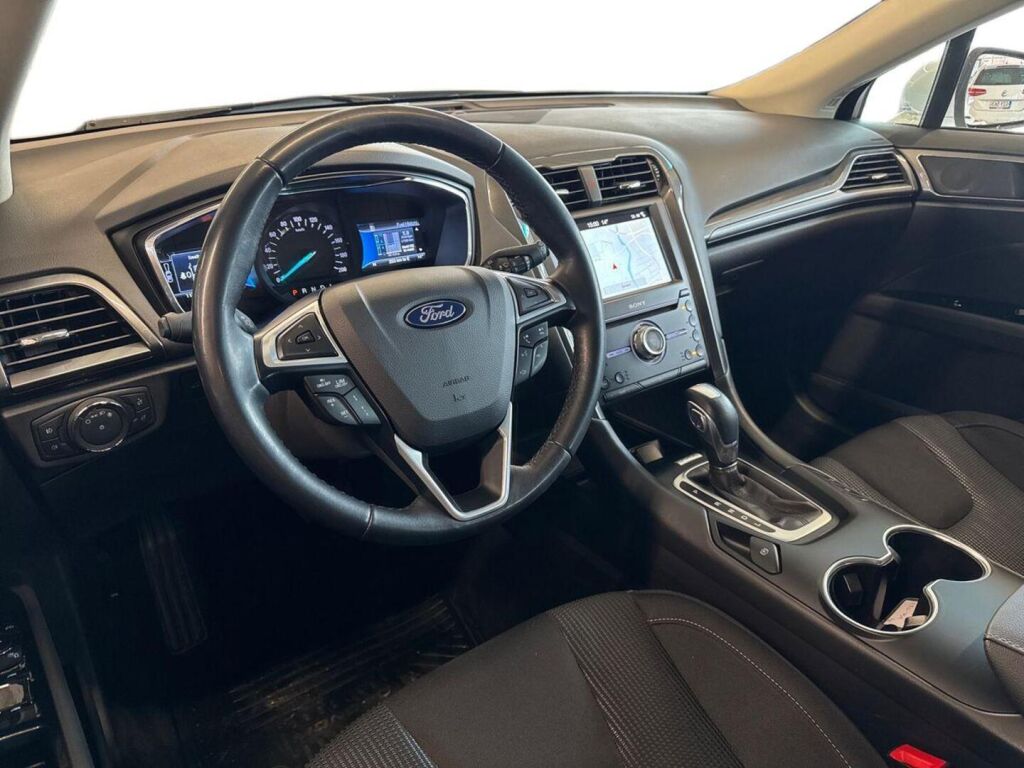 Ford Mondeo 2019 Valkoinen