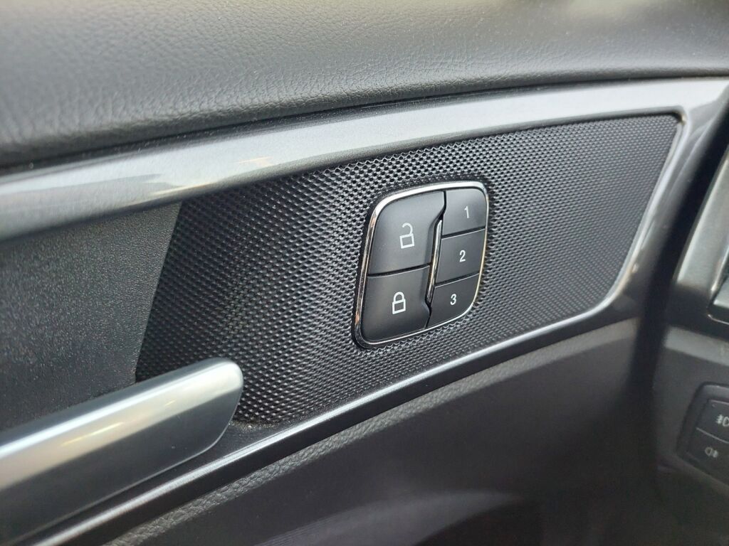 Ford Mondeo 2019 Valkoinen