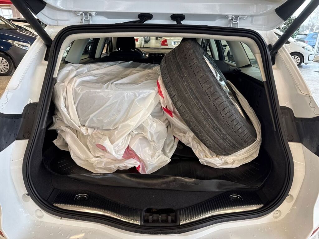 Ford Mondeo 2019 Valkoinen