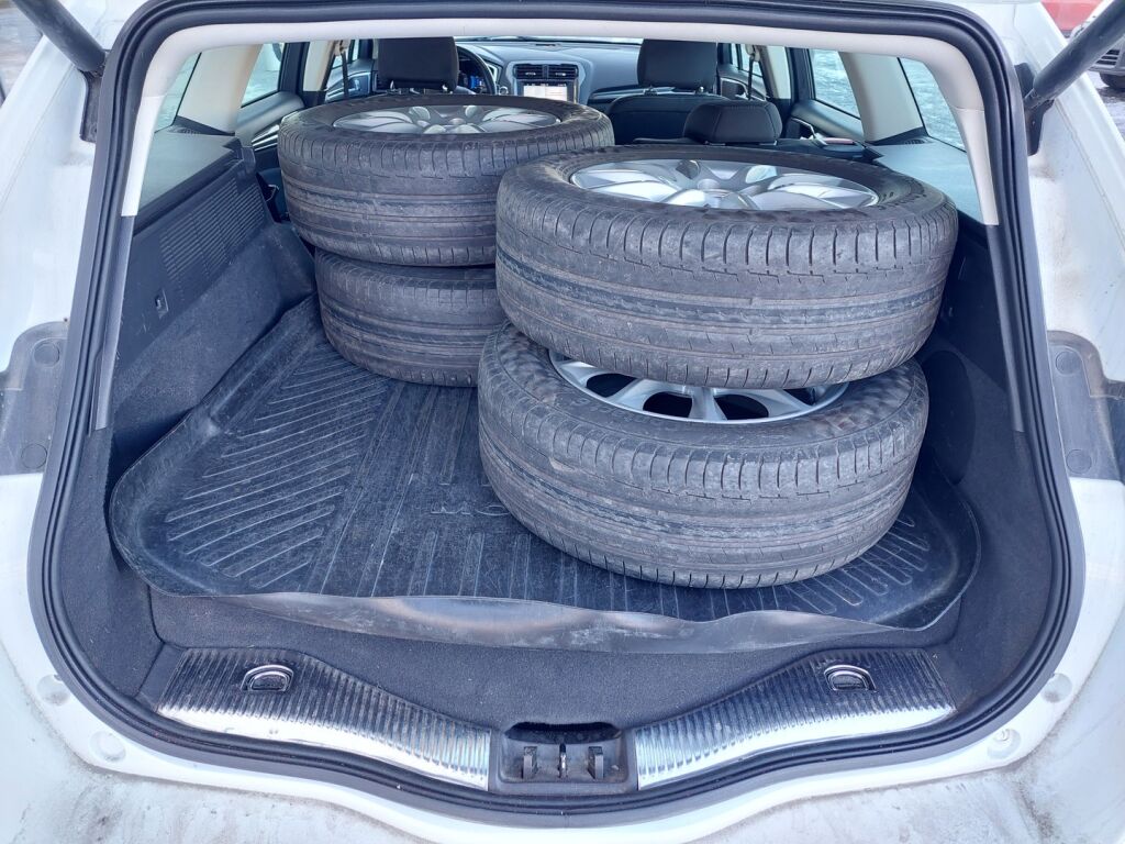 Ford Mondeo 2019 Valkoinen