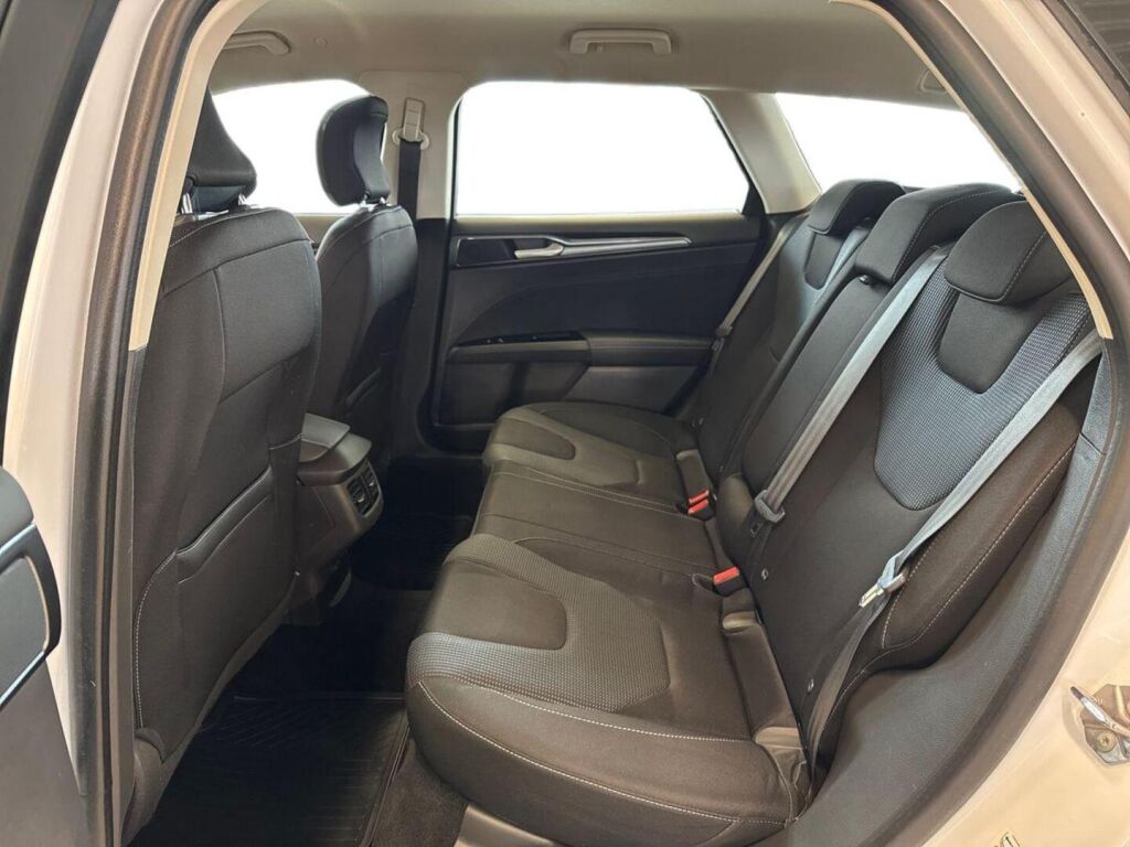 Ford Mondeo 2019 Valkoinen