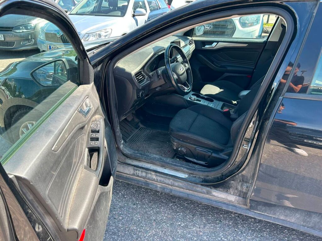 Ford Focus 2019 Musta