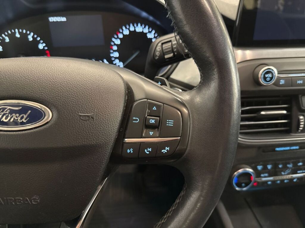 Ford Focus 2019 Musta