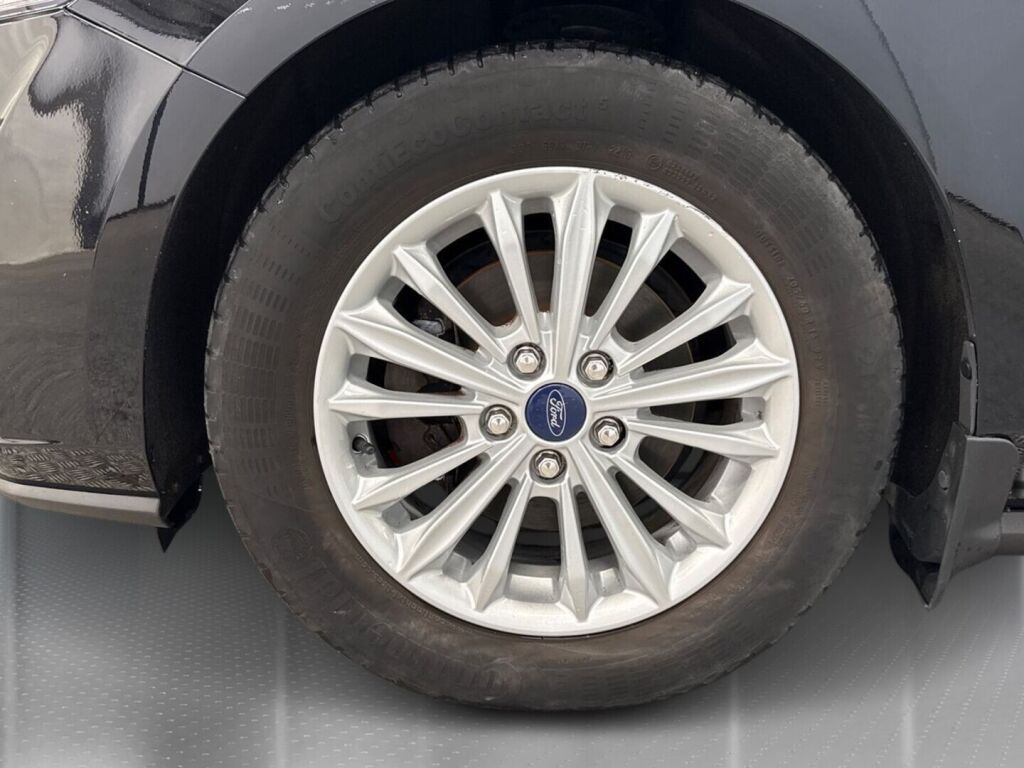 Ford Focus 2019 Musta