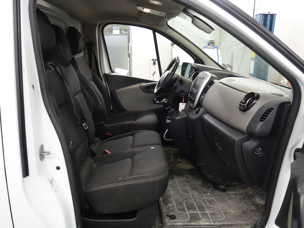 Nissan NV300 2020 Valkoinen