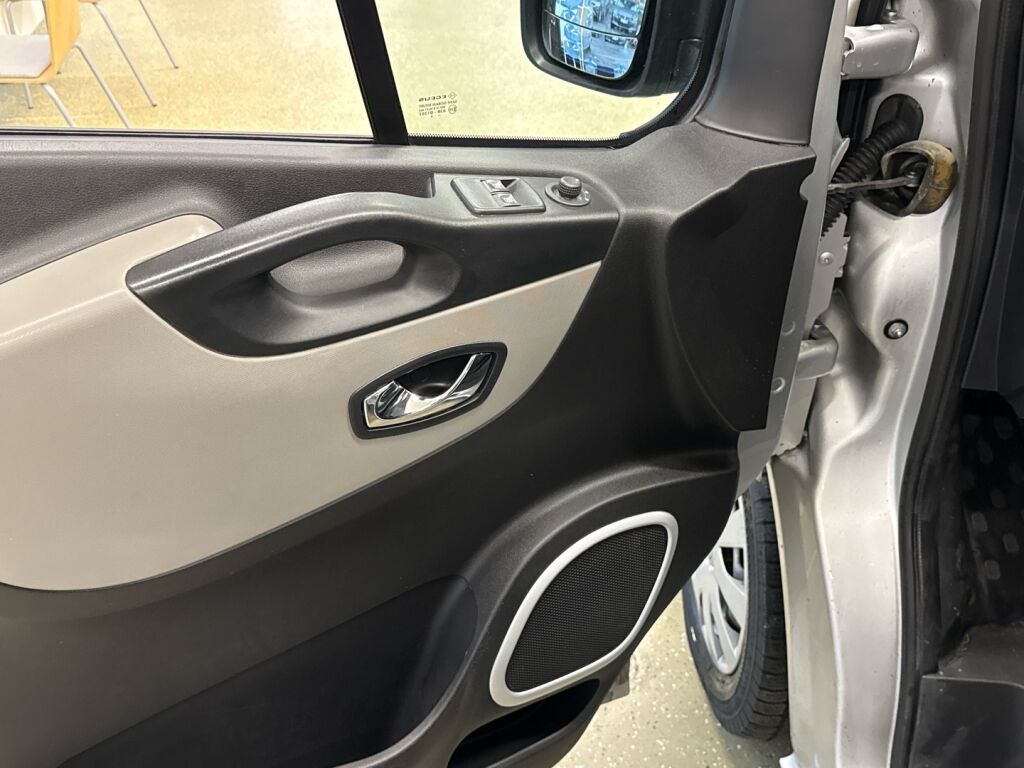 Nissan NV300 2019 Harmaa