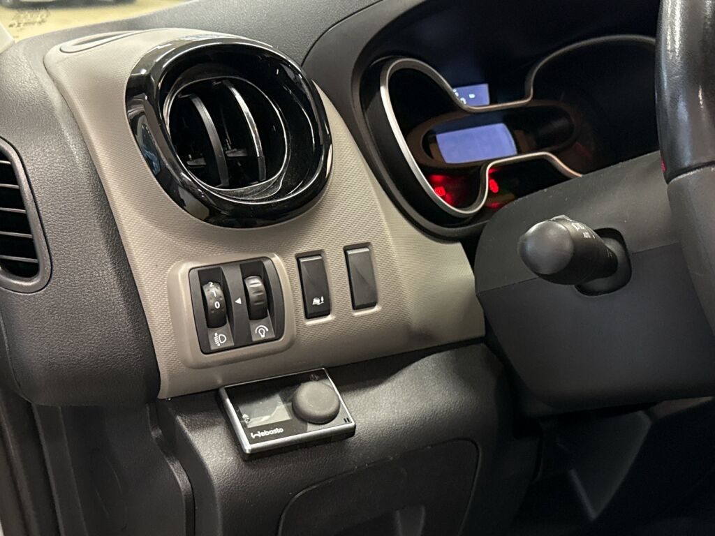 Nissan NV300 2019 Harmaa