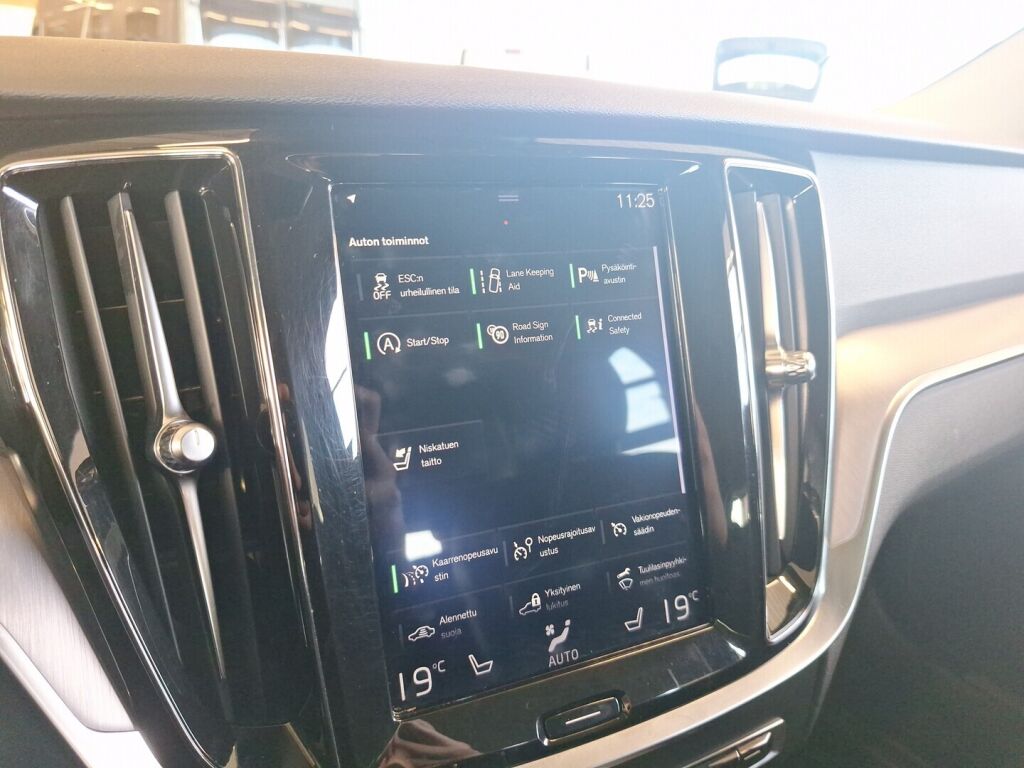 Volvo V60 2019 Harmaa