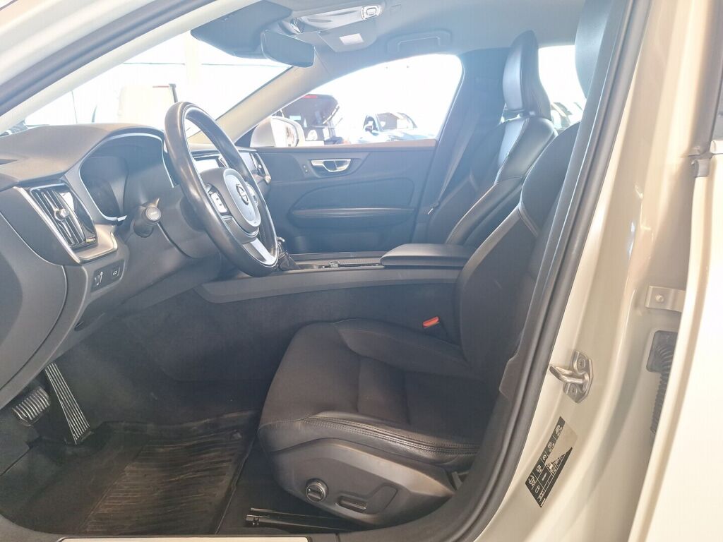 Volvo V60 2019 Harmaa