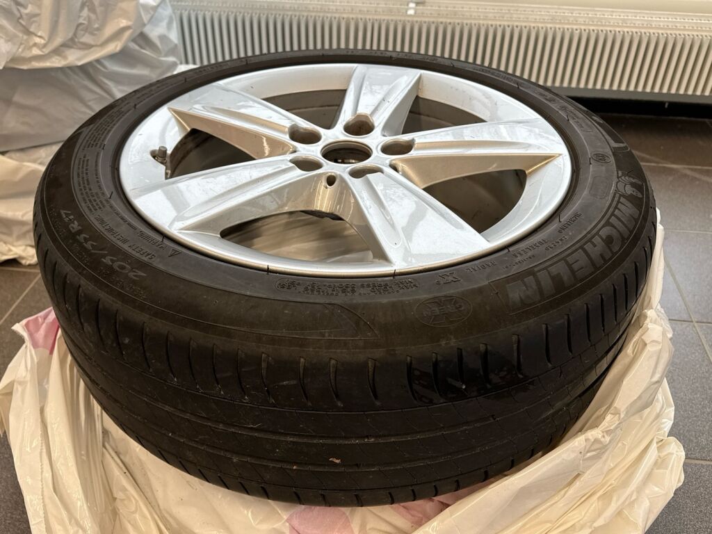 BMW 225 2018 Harmaa