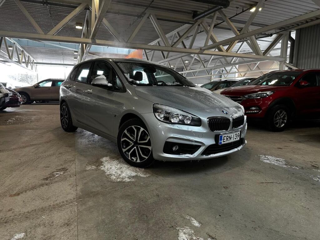 BMW 225 2018 Harmaa
