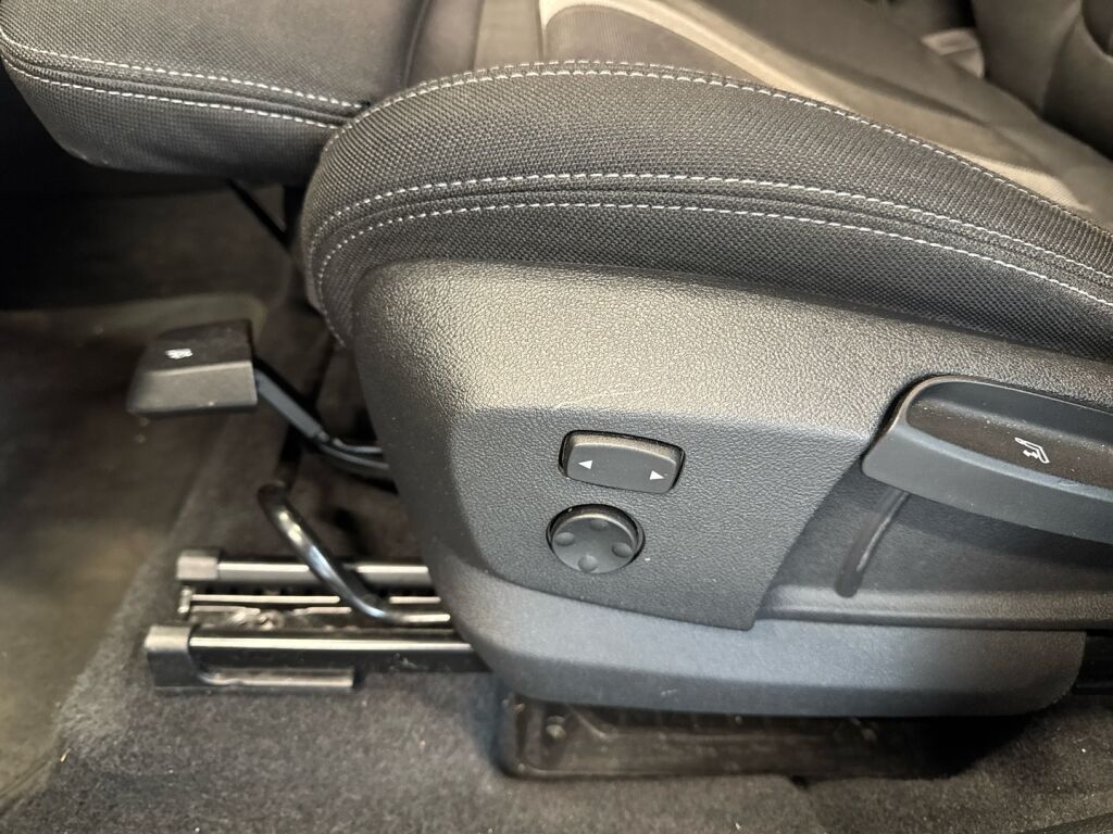 BMW 225 2018 Harmaa