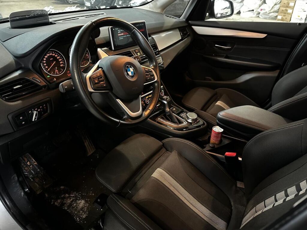 BMW 225 2018 Harmaa