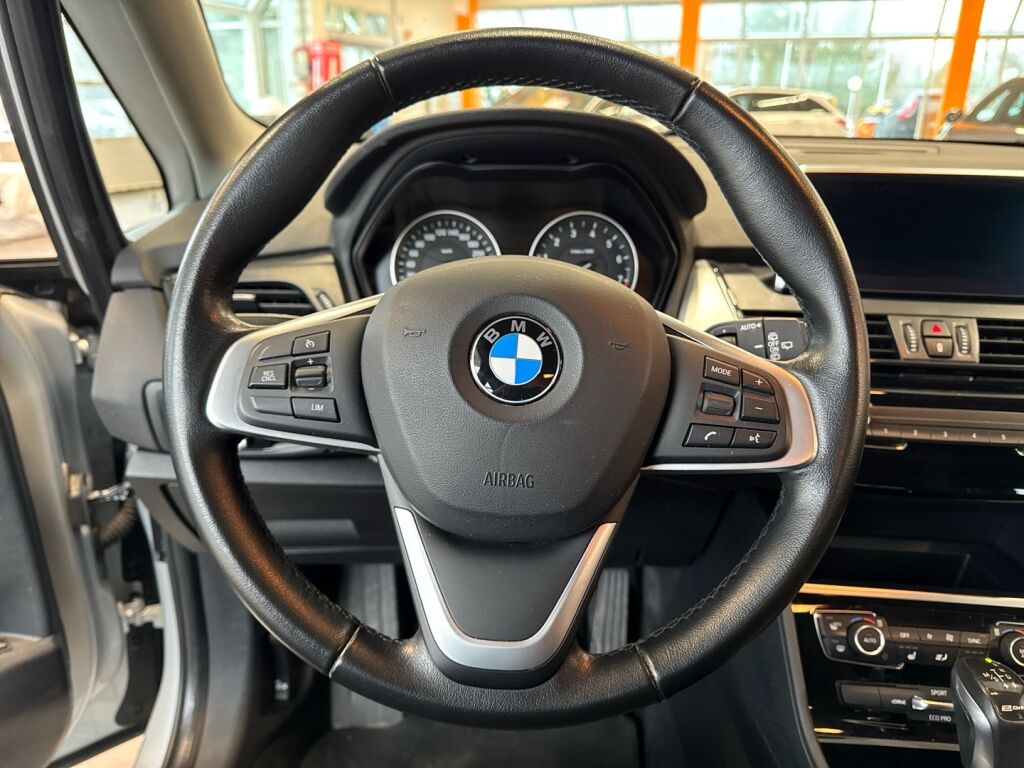 BMW 225 2018 Harmaa