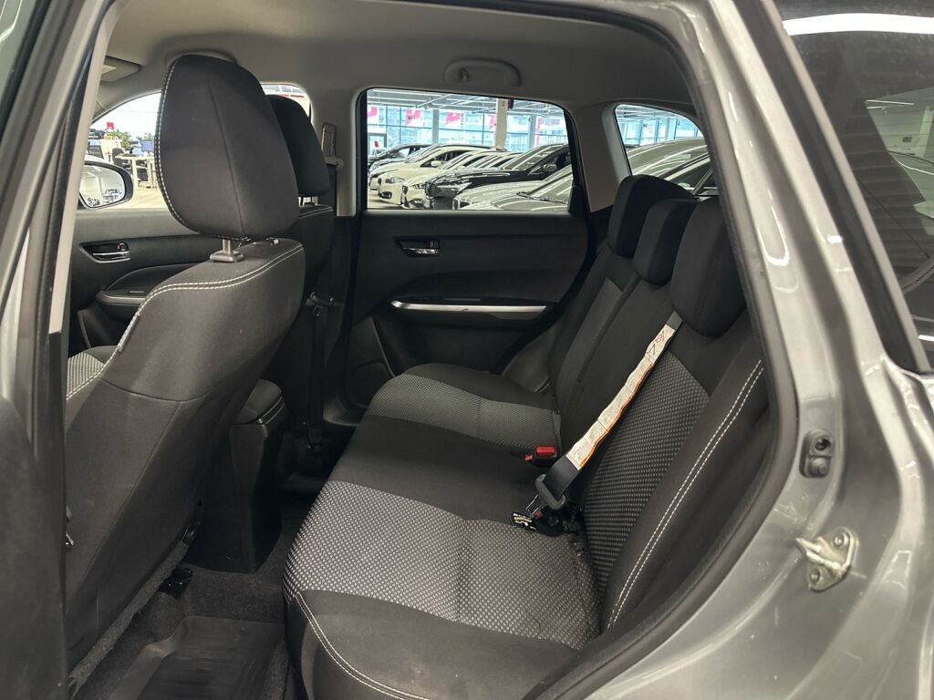 Suzuki Vitara 2019 Harmaa