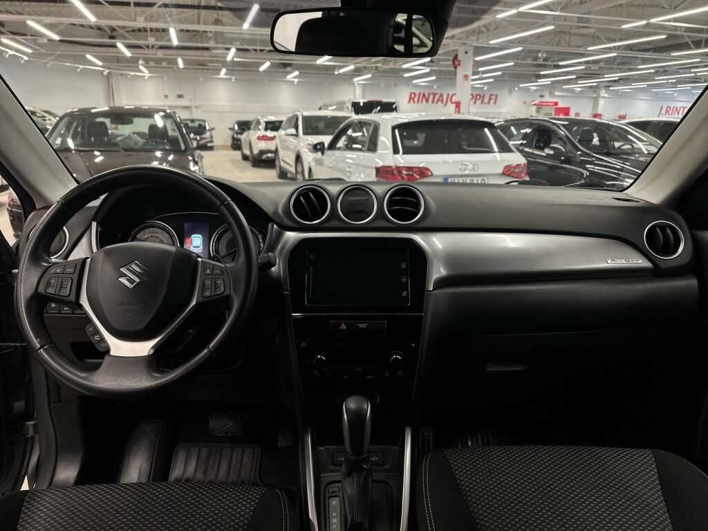 Suzuki Vitara 2019 Harmaa