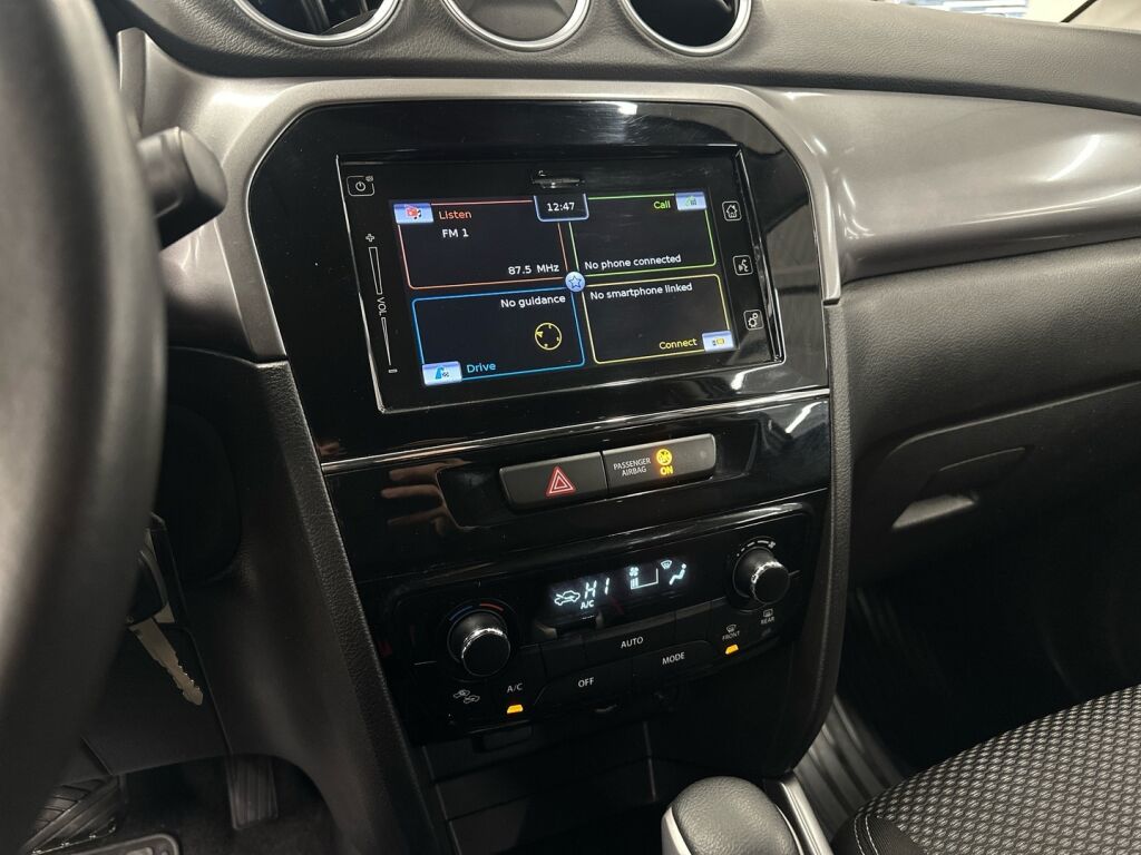 Suzuki Vitara 2019 Harmaa