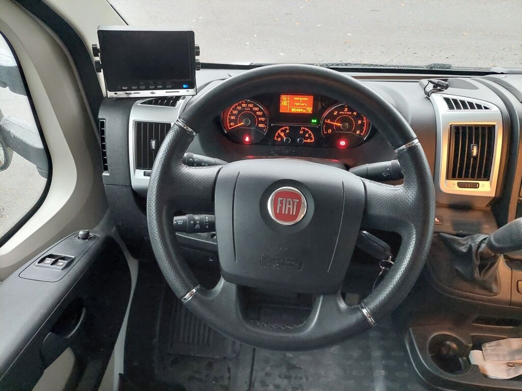 Sunlight A 68 2019 Valkoinen