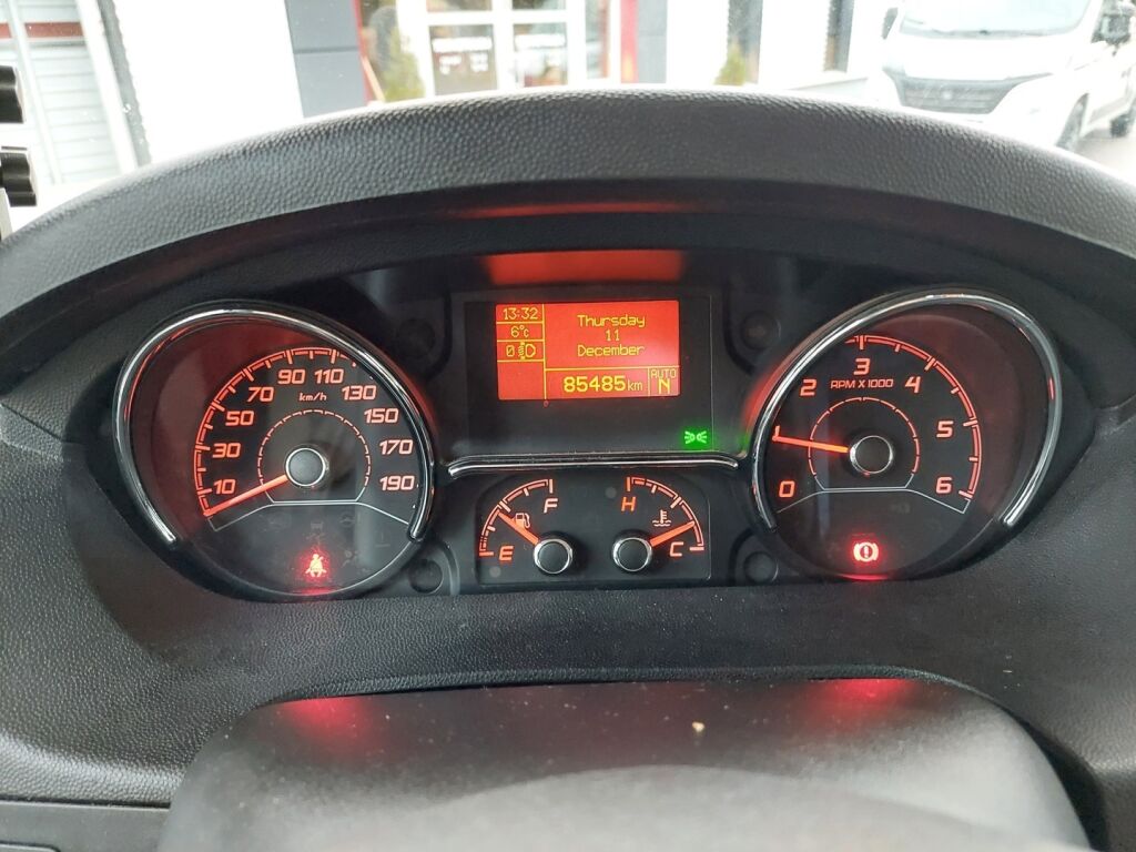 Sunlight A 68 2019 Valkoinen