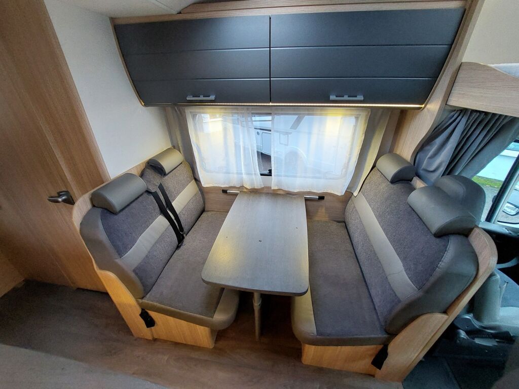 Sunlight A 68 2019 Valkoinen