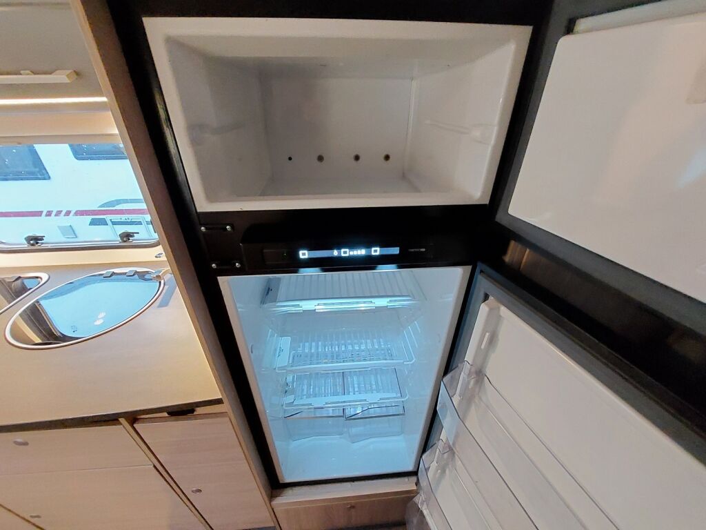 Sunlight A 68 2019 Valkoinen