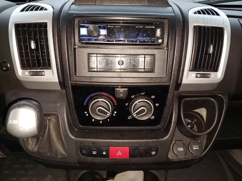 Sunlight A 68 2019 Valkoinen