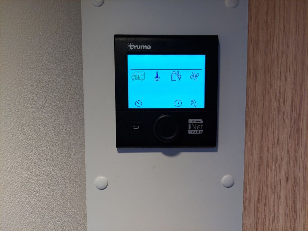 Sunlight A 68 2019 Valkoinen