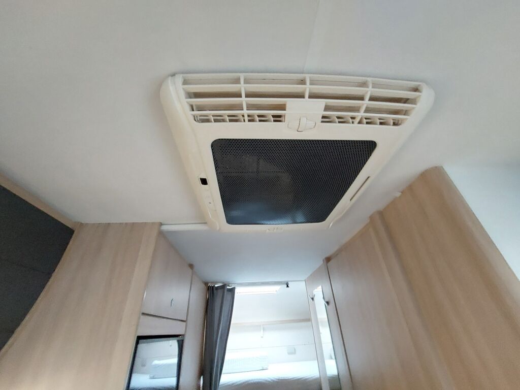 Sunlight A 68 2019 Valkoinen