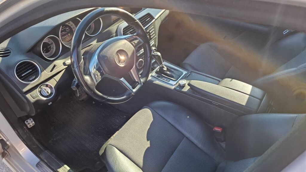 Mercedes-Benz C 2012 Hopea